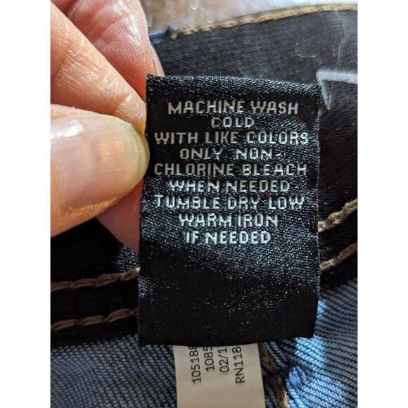 Lane Bryant Women's Blue Stretch High Rise Bermuda Jeans Short Size 26 - Picture 6 of 6